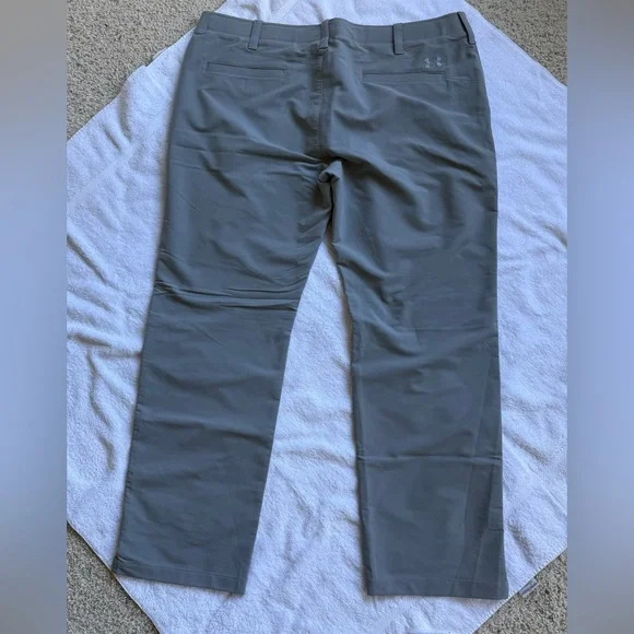 Under Armour Golf Pants 40/32.  Grey.   Straight leg. - Picture 5 of 5